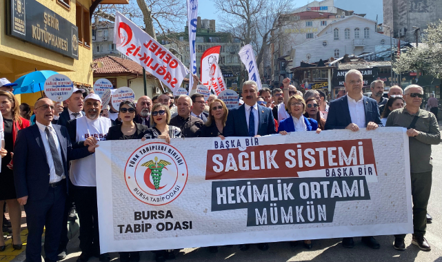 Bursa'da sağlıkçılar 14 Mart Tıp Bayramını kutladı!