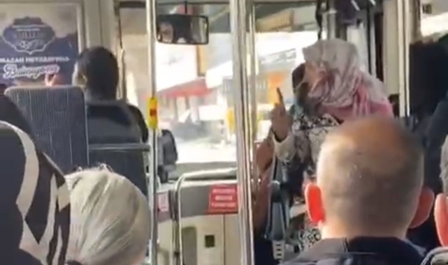 Bursa'da tepki çeken anlar! Tanımadığı kadına otobüste evlilik teklifi etti