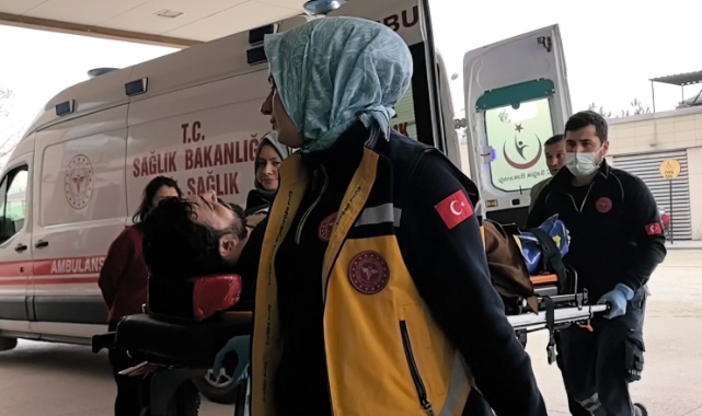 Bursa'da traktörün altında kalan sürücü yaralandı