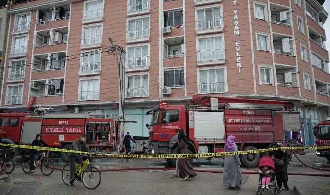Bursa'da zincir marketin deposunda patlama!