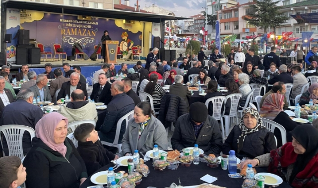 Bursa Harmancık'ta iftar bereketi yaşandı