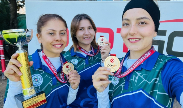 Büyükşehir Okçuları Antalya’dan birincilik ve üçüncülükle döndü
