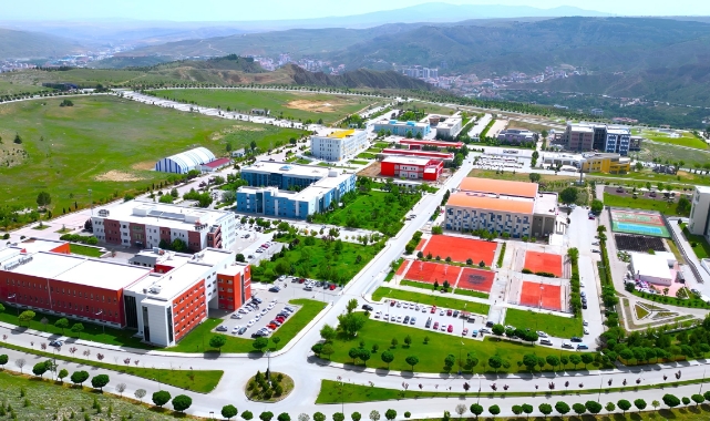 ÇAKÜ’den büyük başarı: Doğa bilimlerinde Türkiye 1’incisi