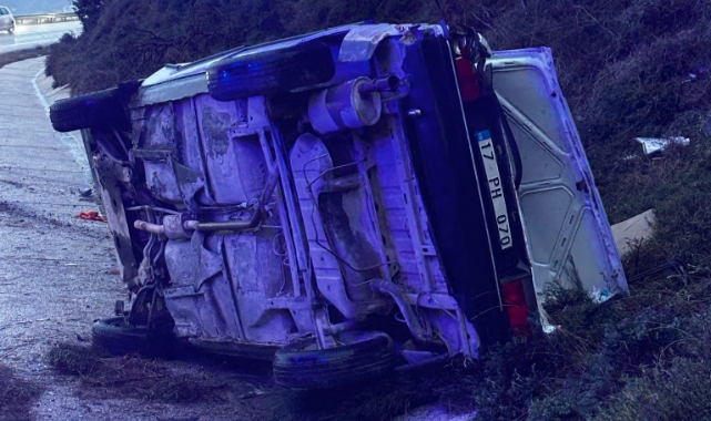Çanakkale'de otomobil yan yattı: 6 yaralı