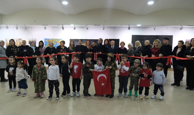 "Çanakkale İçinde Vurdular Beni'' sergisi sanatseverlerle buluştu