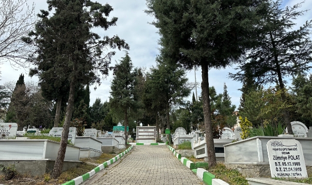 Çayırova’da mezarlıklar bayrama hazır