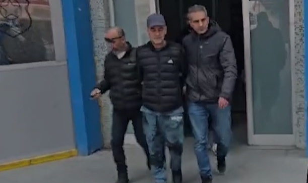 Cezaevinden firar edip sürekli adres değiştiren hükümlü polisten kaçamadı