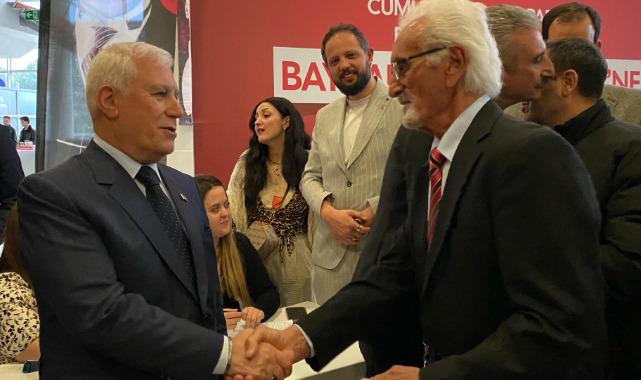 CHP Bursa İl Başkanlığı partililerle bayramlaştı