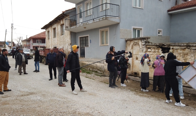 Denizli'de oyunculuğa soyunan köy halkı profesyonellere taş çıkardı