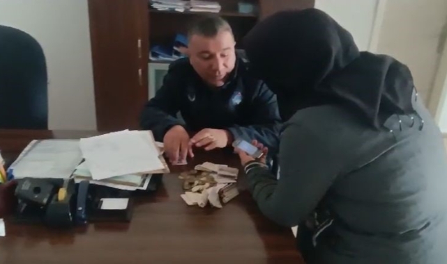 Dilencilerin para saklama yöntemi pes dedirtti