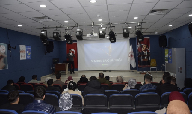 Evlenecek çiftlere 'Bağımlılıkla Mücadele' eğitim verildi
