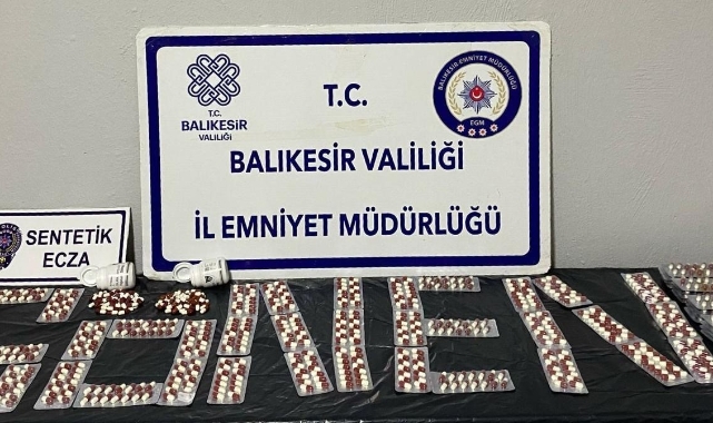 Gönen'de 994 adet sentetik ecza hapı ele geçirildi