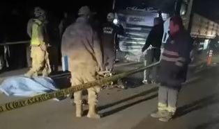 Hatay'da tırla çarpışan motosikletteki 2 genç hayatını kaybetti
