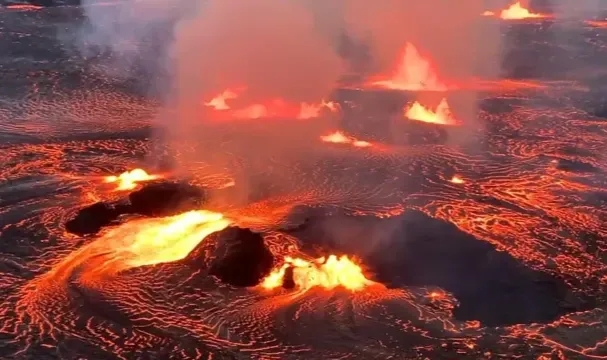Hawaii adasındaki Kilauea Yanardağı'nda 12'nci patlama