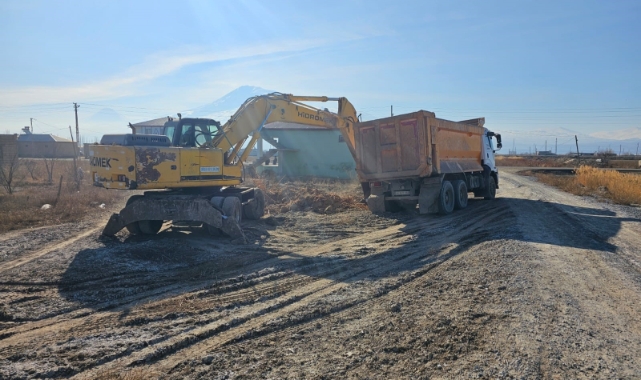 Iğdır'da 179 metruk yapı yıkıldı