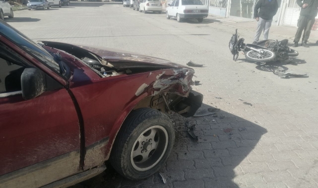 Isparta'da otomobil ile motosiklet çarpıştı: 14 yaşındaki sürücü yaralandı