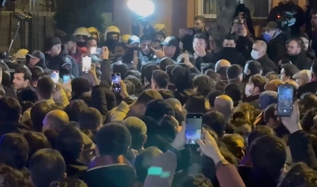 İstanbul'da Çağlayan Adliyesi önünde gerginlik!
