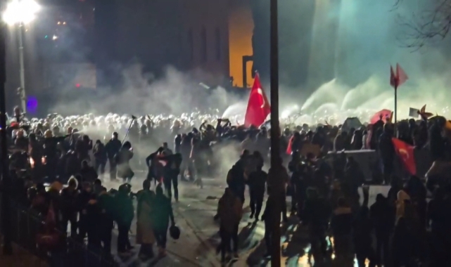 İstanbul'da izinsiz gösterilere katılıp taşkınlık yapanlara operasyon: 216 gözaltı