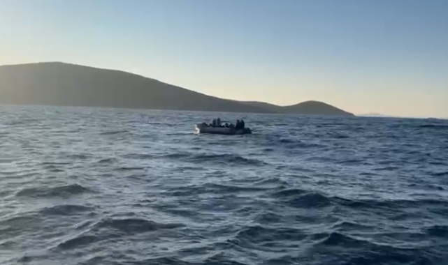 İzmir açıklarında 30 düzensiz göçmen kurtarıldı