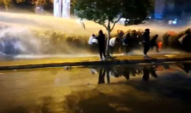İzmir'de protestolara polis müdahale etti