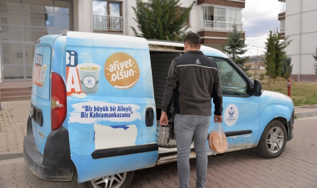 Kahramankazan Belediyesi, iftar öncesi sıcak yemek dağıttı