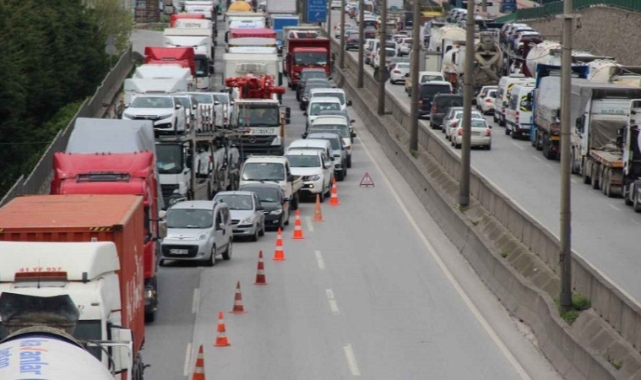 Kamyon çekici ve tanker cinsi araçlara bayramda trafik yasağı!