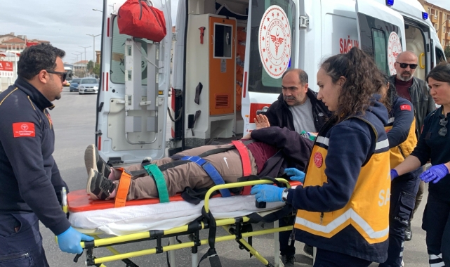 Karaman'da motosikletle üç tekerlekli bisiklet çarpıştı