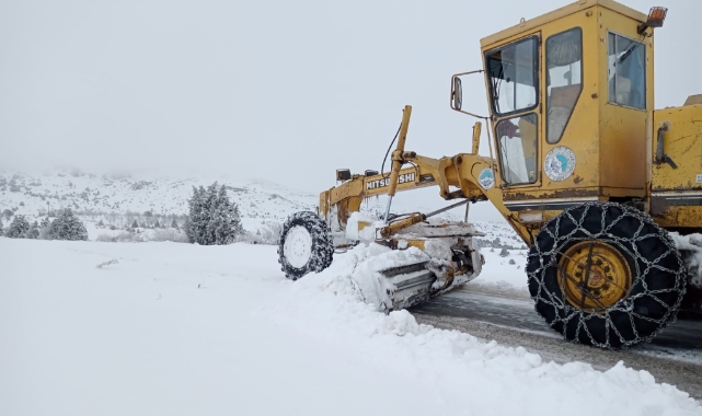 Kayseri'de 140 yol ulaşıma açıldı