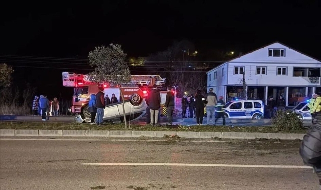Kediye çarpmamak için manevra yapınca araç taklalar attı!