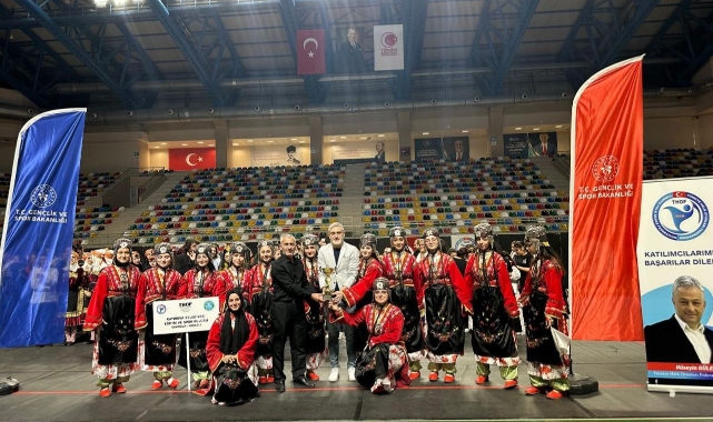 Kocaeli'de Türk halk oyunları ekibi il şampiyonu oldu