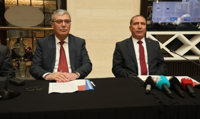 Konya'da Yeniden Refah Partisinden 2 belediye başkanı istifa etti