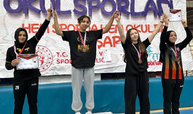 Körfezli Elif Edirne'den başarıyla döndü