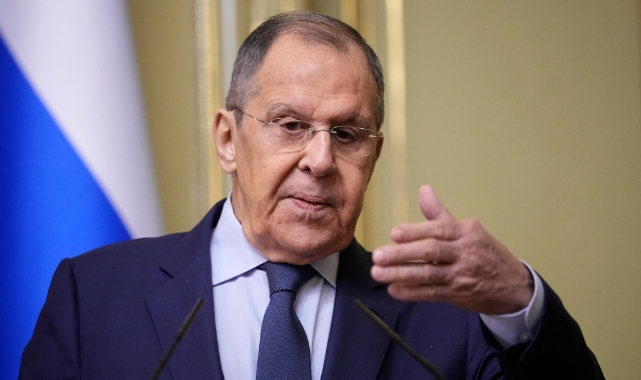Lavrov: "Macron’un nükleer söylemi Rusya için bir tehdit"