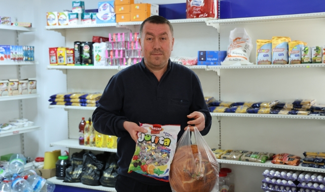 Mahalle bakkalından örnek davranış