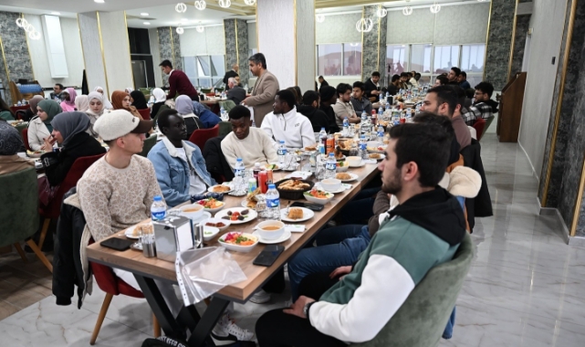 Malatya’da kültürleri buluşturan iftar programı