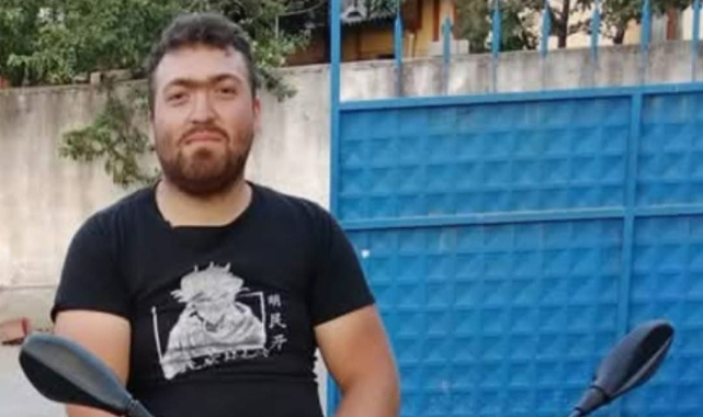 Manisa'da otomobil ile çarpışan motosikletli hayatını kaybetti