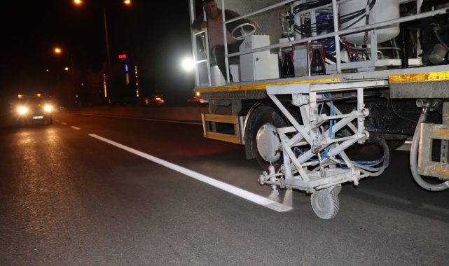 Maşuk TOKİ yolunda yol çizgileri ile trafik güvenliği artırıldı
