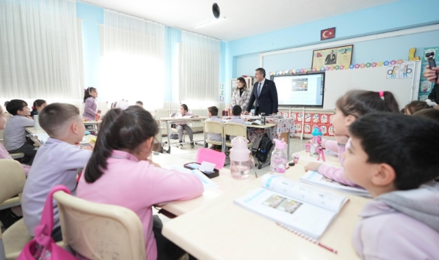 Milli Eğitim Bakanı Yusuf Tekin'den sürpriz ziyaret