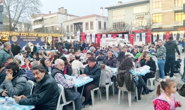 Muğla Büyükşehir Belediyesi'nden Menteşe'de iftar yemeği