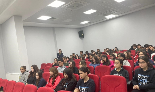 Öğrenciler sağlık sektörü ve hekimliği yakından tanıdı