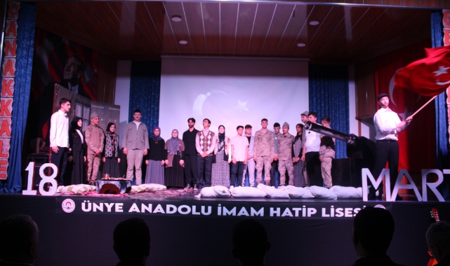 Öğrencilerden Çanakkale Zaferi koreografisi