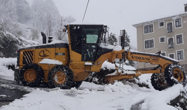 Rize'de 60 köy yolu kar nedeniyle ulaşıma kapandı