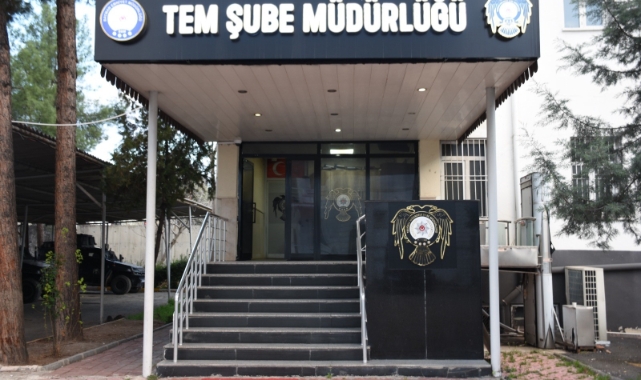 Sahte kimlikle polise takılan şüphelinin 49 dosyadan 37 yıl ceza aldığı ortaya çıktı
