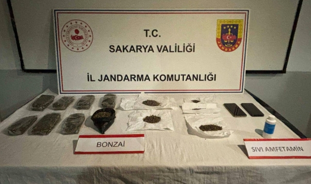 Sakarya'da 2 şahıs satışa hazır uyuşturucu ile yakalandı!