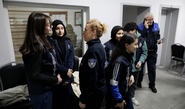 Sakarya’da çocuk zabıtalar sahaya indi: Tek tek kontrol edip uyardılar