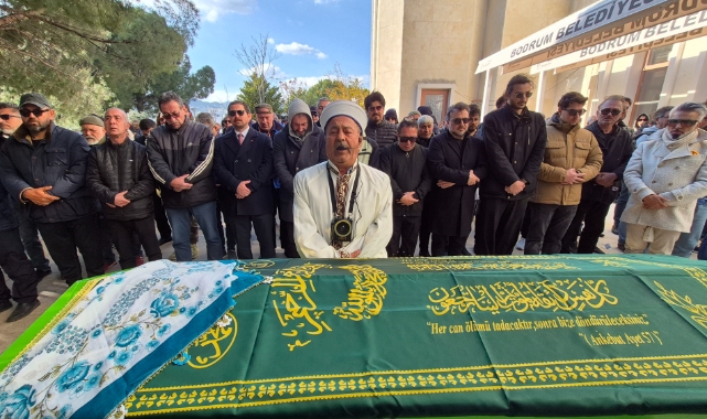 Sanatçı Tanyeli Muğla'da son yolculuğuna uğurlandı