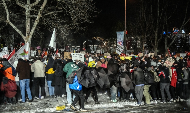 Saraçhane’den Taksim'e yürümek isteyen gruba müdahale!
