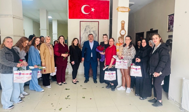 Şenoba belediyesinde 8 Mart Dünya Kadınlar Günü kutlandı