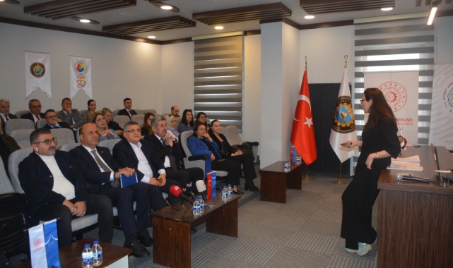 Sinop'ta "Etkili İletişim Becerileri Yöntemleri" eğitimi