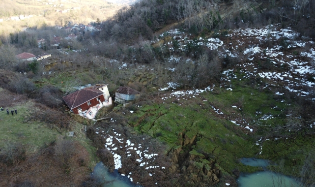 Sinop’ta heyelan bölgesi havadan görüntülendi!